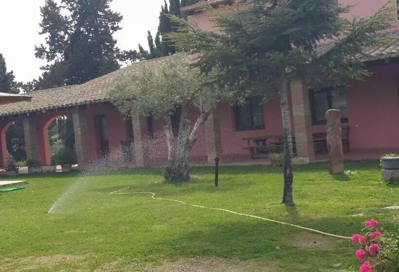 هتل Agriturismo Santu Marcialis