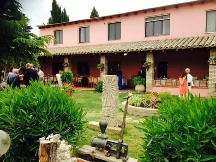 هتل Agriturismo Santu Marcialis
