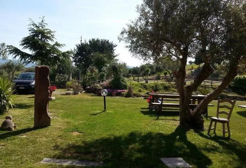 هتل Agriturismo Santu Marcialis