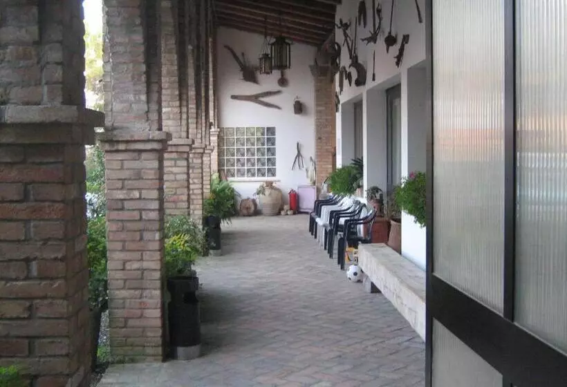 هتل Agriturismo Villa Serena