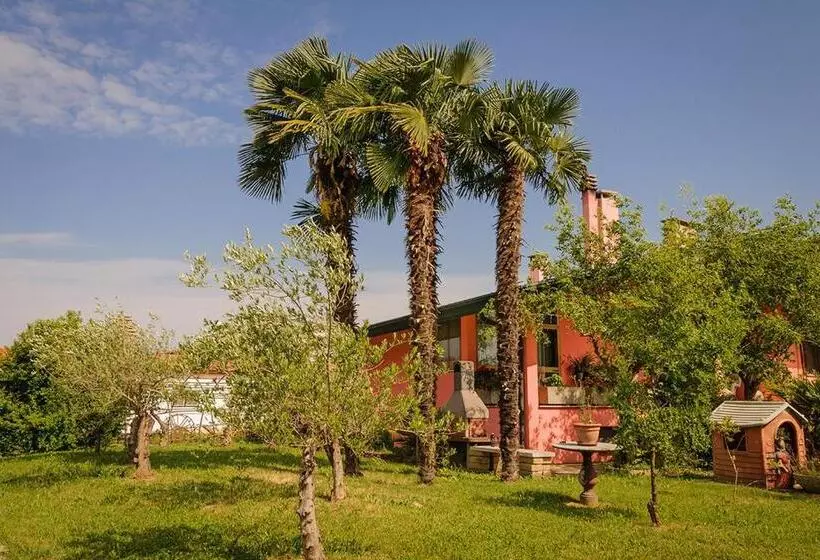 هتل Agriturismo Villa Serena