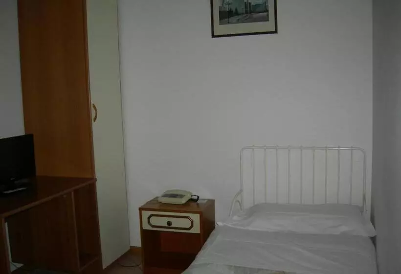 هتل Agriturismo Villa Serena