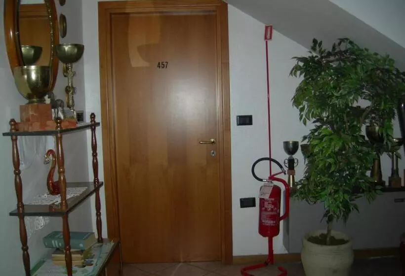 هتل Agriturismo Villa Serena