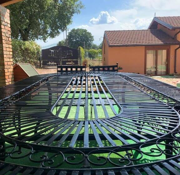 호텔 La Cascina Della Vachina