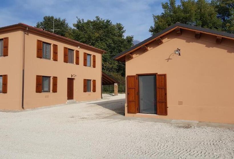 호텔 La Cascina Della Vachina