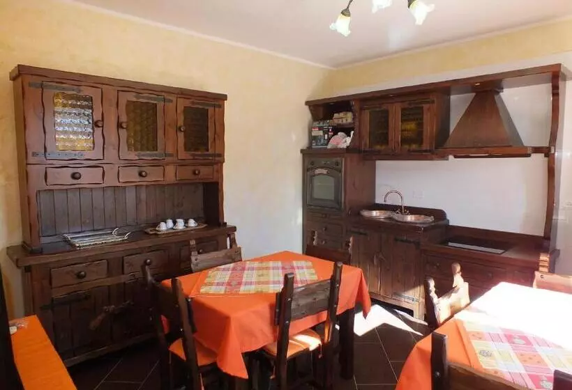 هتل La Cascina Della Vachina