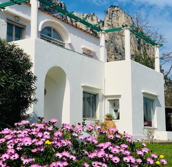 Panzió Marunnella Suites