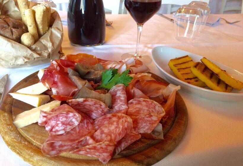 فندق صغير Locanda Corte Montioni