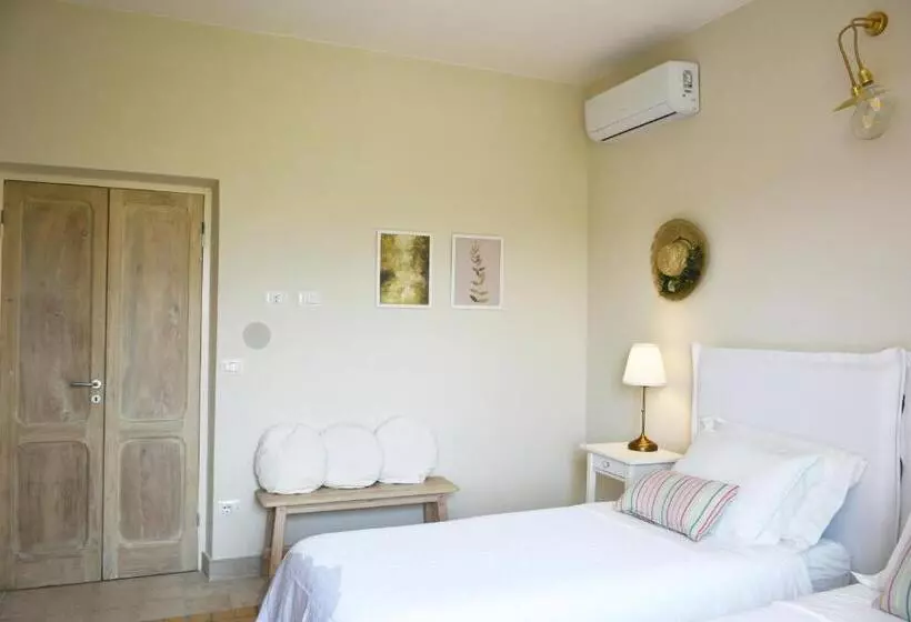ホテル Agriturismo Di Charme Erbadoro