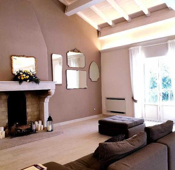 ホテル Agriturismo Di Charme Erbadoro