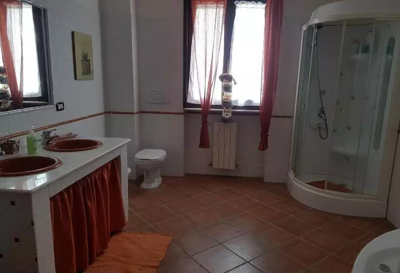 ホテル Agriturismo La Steccaia Alta