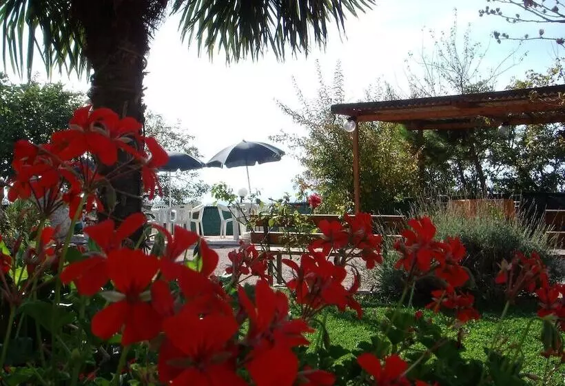 Hotelli Aia Di Lazzaro Country House