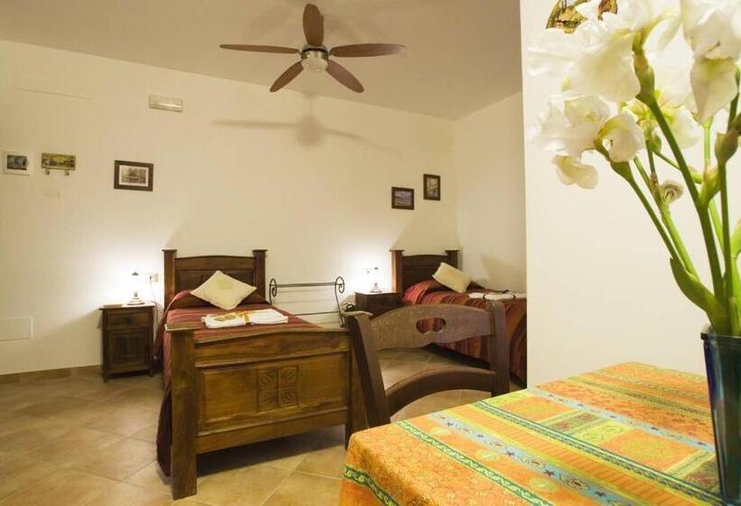 فندق Bioagriturismo La Quercia