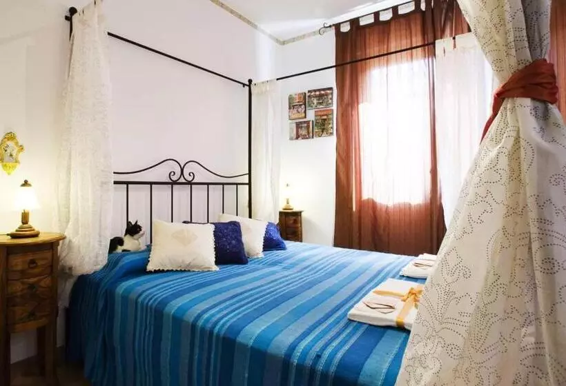 Hotelli Bioagriturismo La Quercia