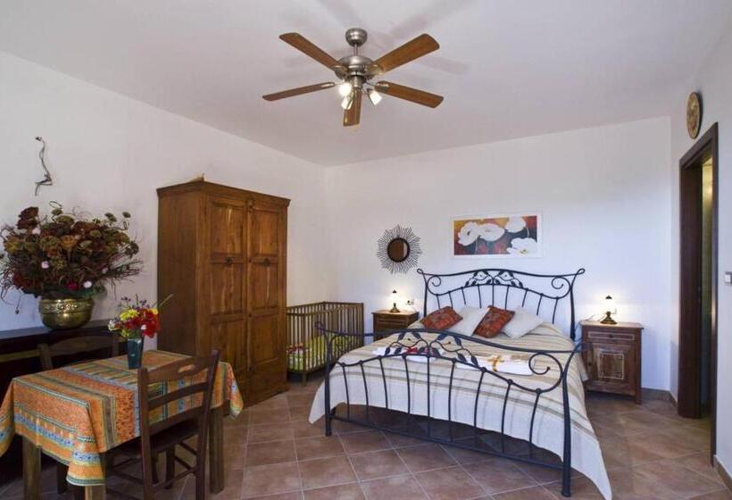 فندق Bioagriturismo La Quercia