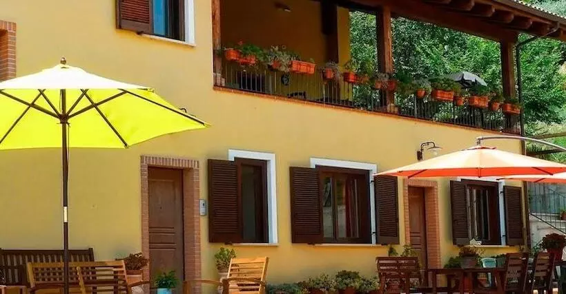 ホテル Bioagriturismo La Quercia