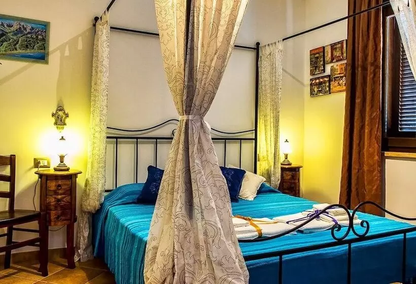 ホテル Bioagriturismo La Quercia