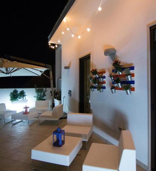 بنسيون Golden House