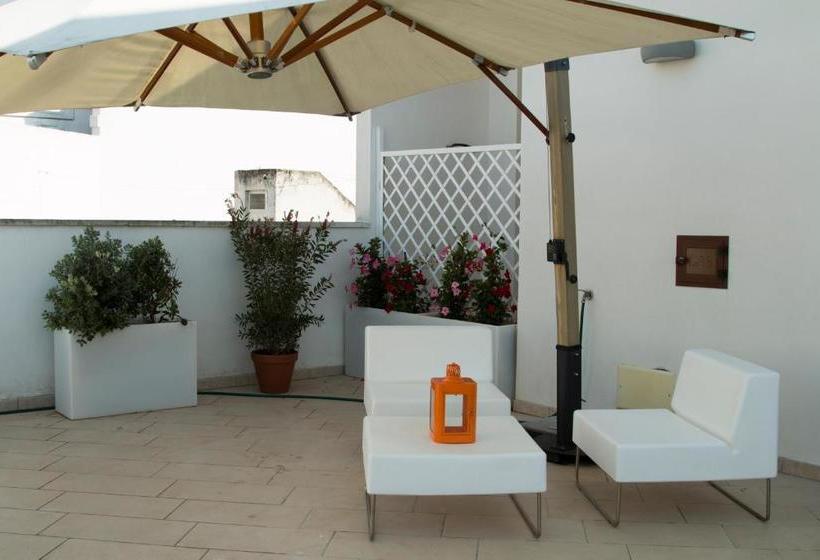 بنسيون Golden House