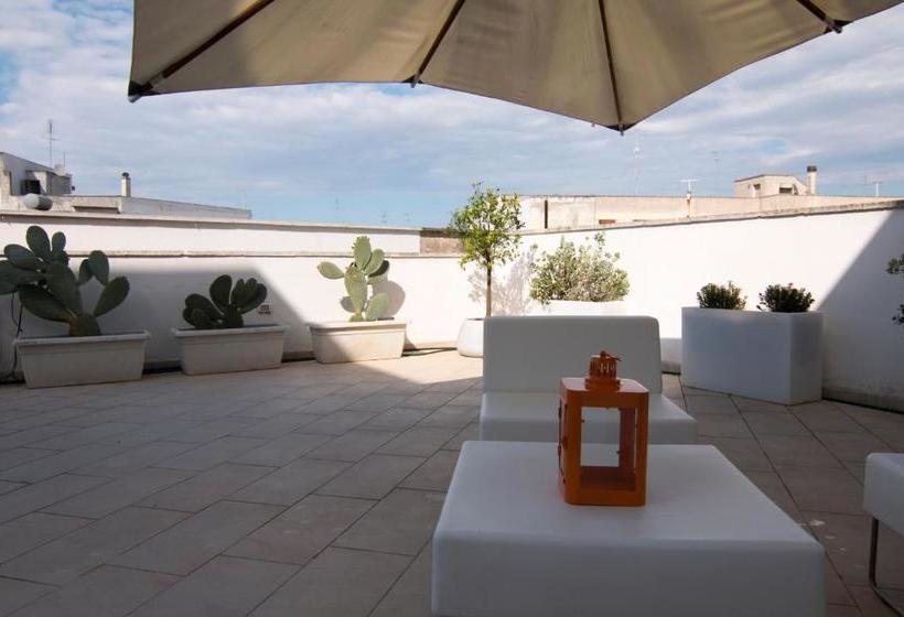 بنسيون Golden House