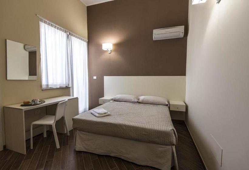 بنسيون Golden House