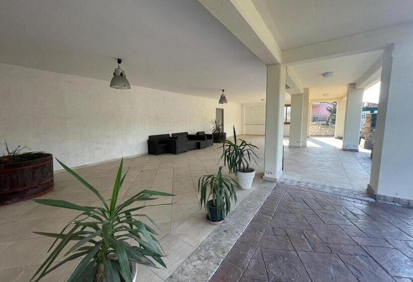 פנסיון Pietrabianca Country House