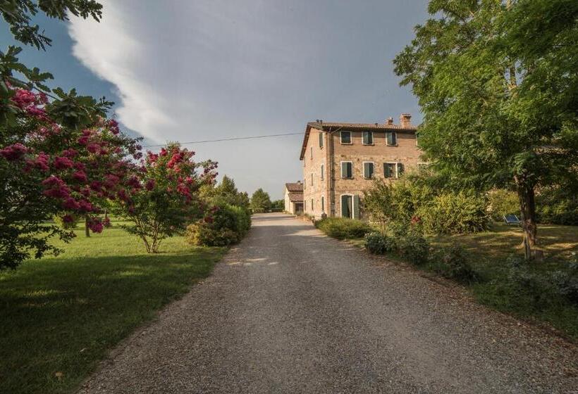 Отель Agriturismo Il Brugnolo