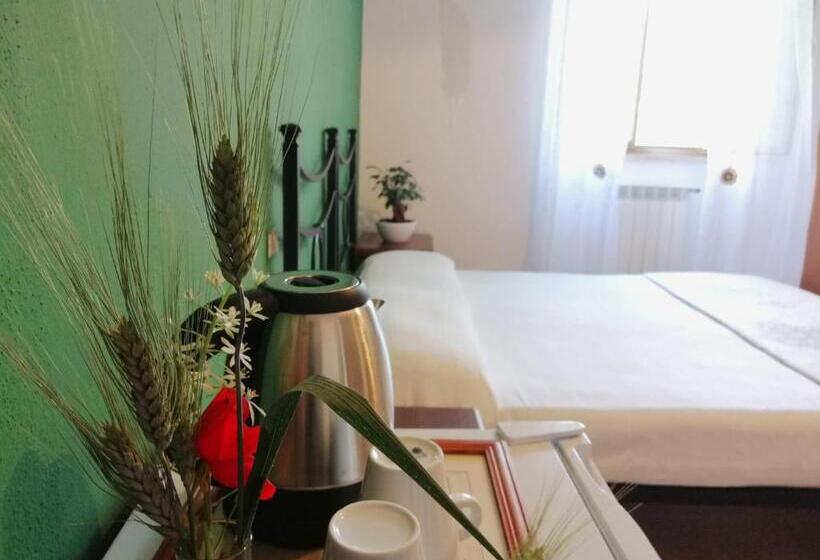 בית מלון כפרי Agriturismo Podere Verdicchio