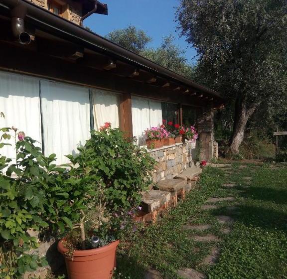 فندق Agriturismo Terre Del Mistero