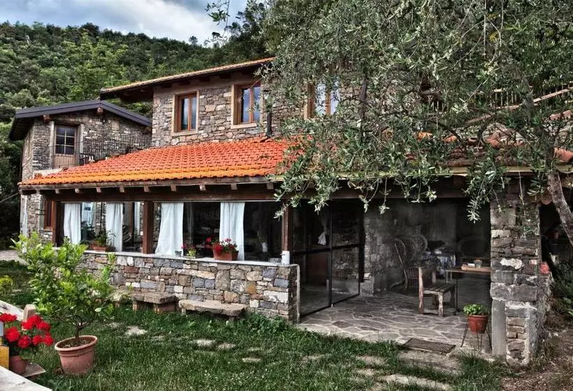 ホテル Agriturismo Terre Del Mistero