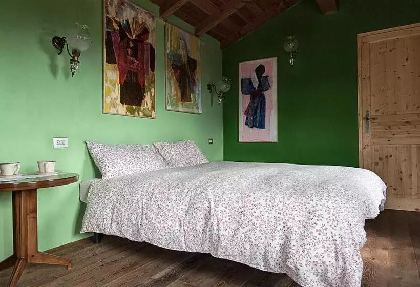 ホテル Agriturismo Terre Del Mistero