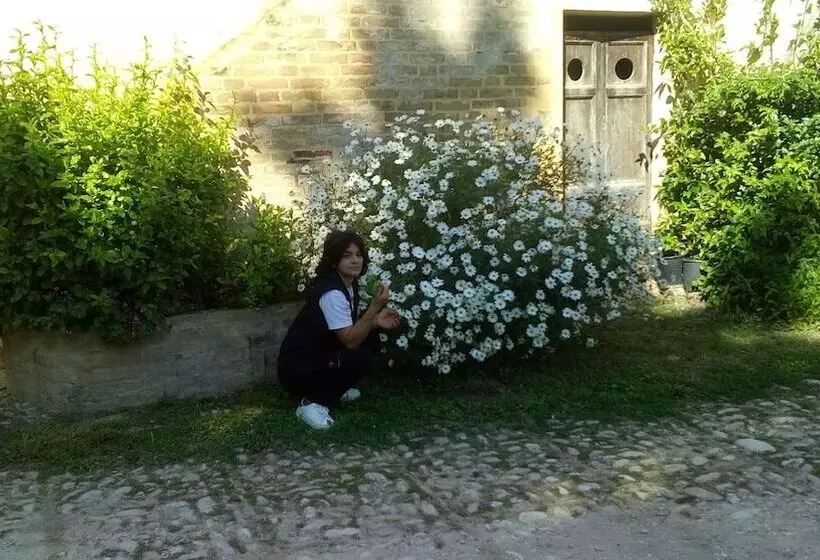 Hotelli Agriturismo Via Del Campo