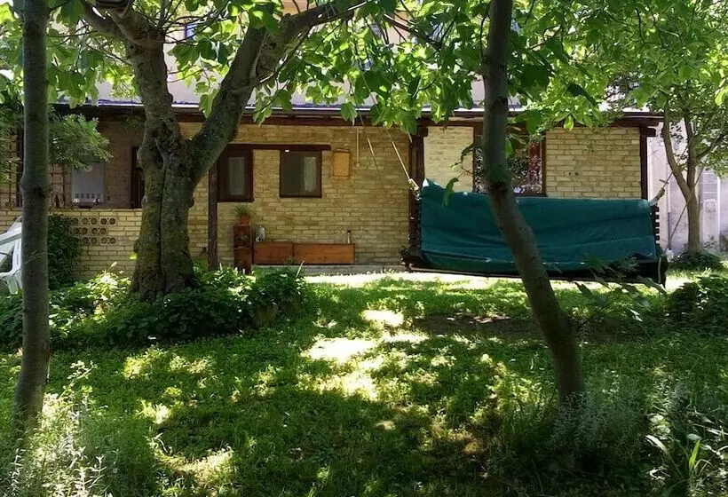 Hotelli Agriturismo Via Del Campo