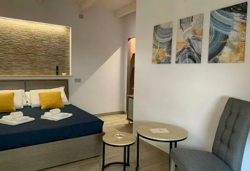 ホテル Agriturismomillefiori