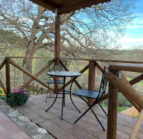 ホテル Agriturismomillefiori
