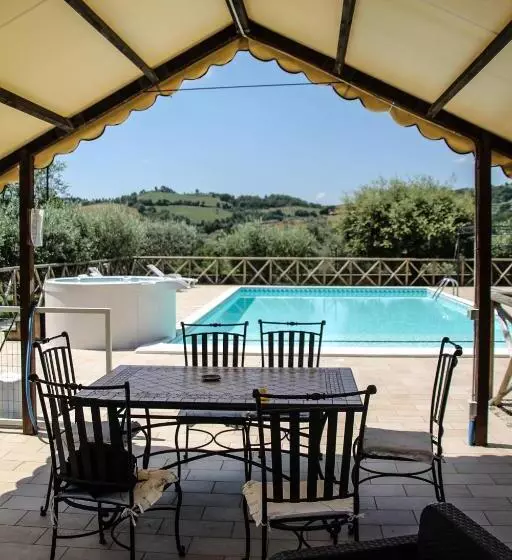 ホテル Agriturismo Il Cicaleto