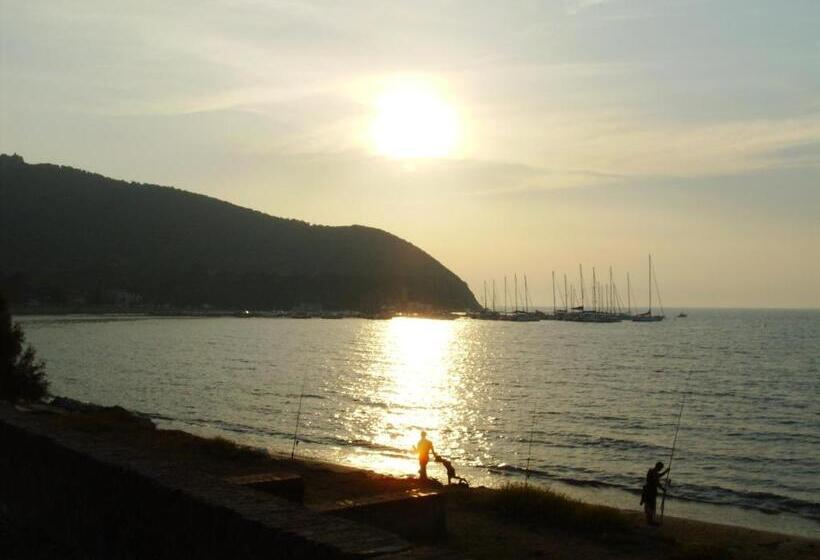 Отель Azienda Agrituristica Allumiere