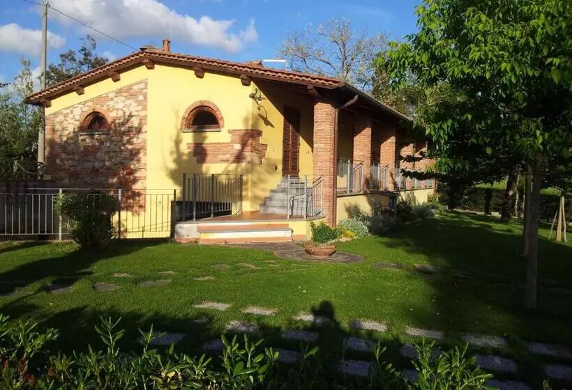 هتل La Cantina Del Podere Dei Boni