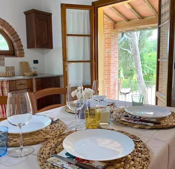 هتل La Cantina Del Podere Dei Boni