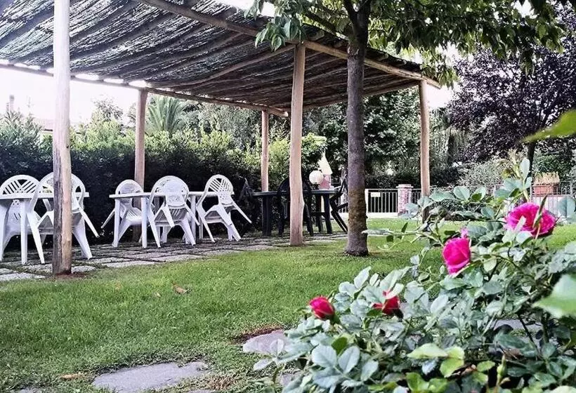 هتل La Cantina Del Podere Dei Boni