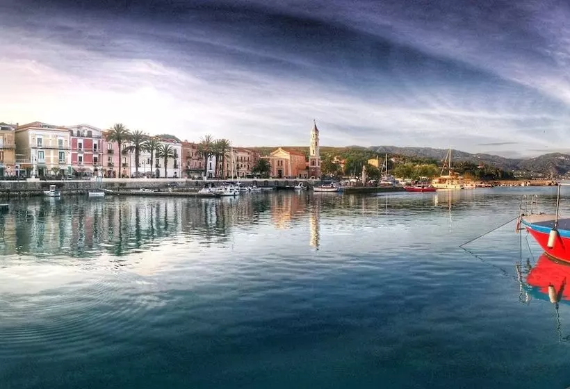 Hotelli Verdeblu Country