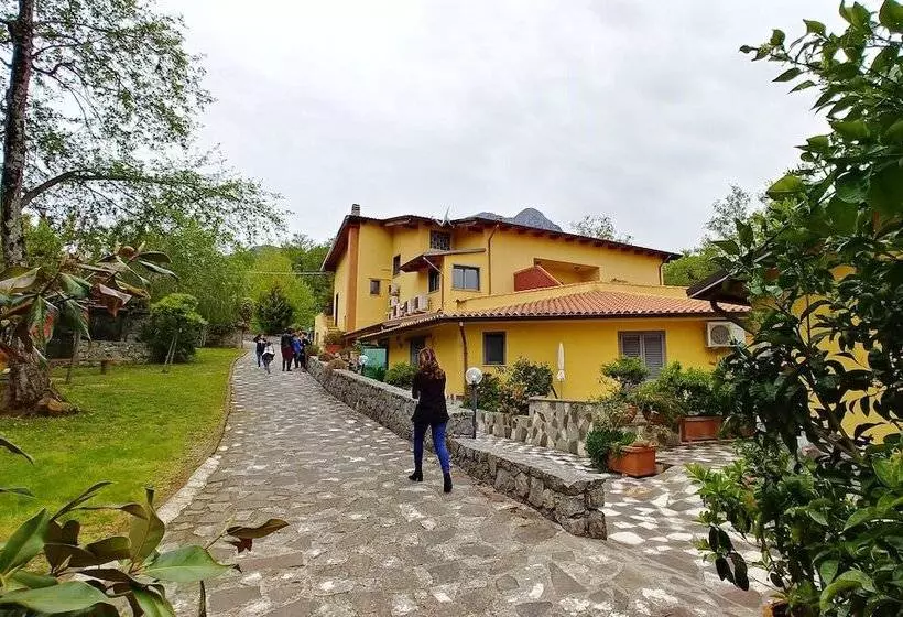 Hotelli Verdeblu Country