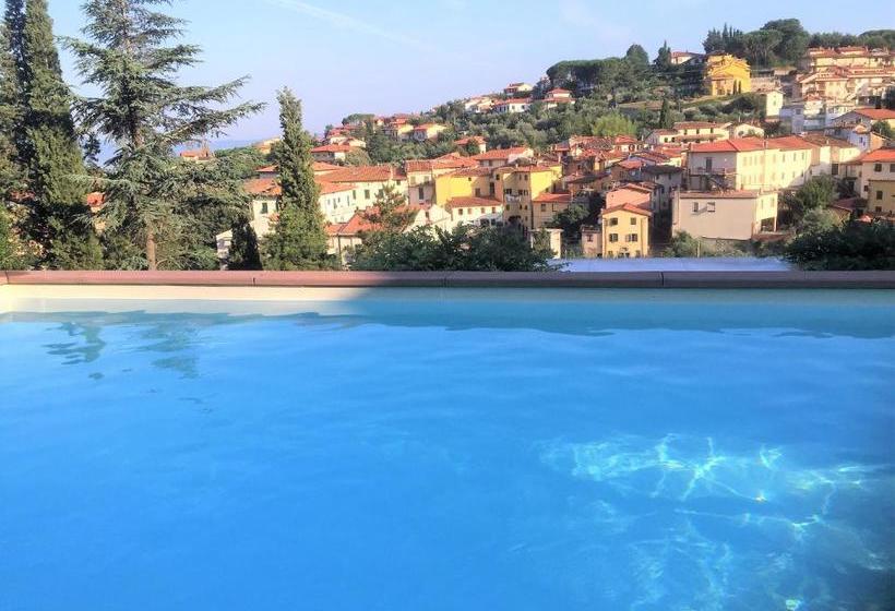 פנסיון La Terrazza Di Reggello