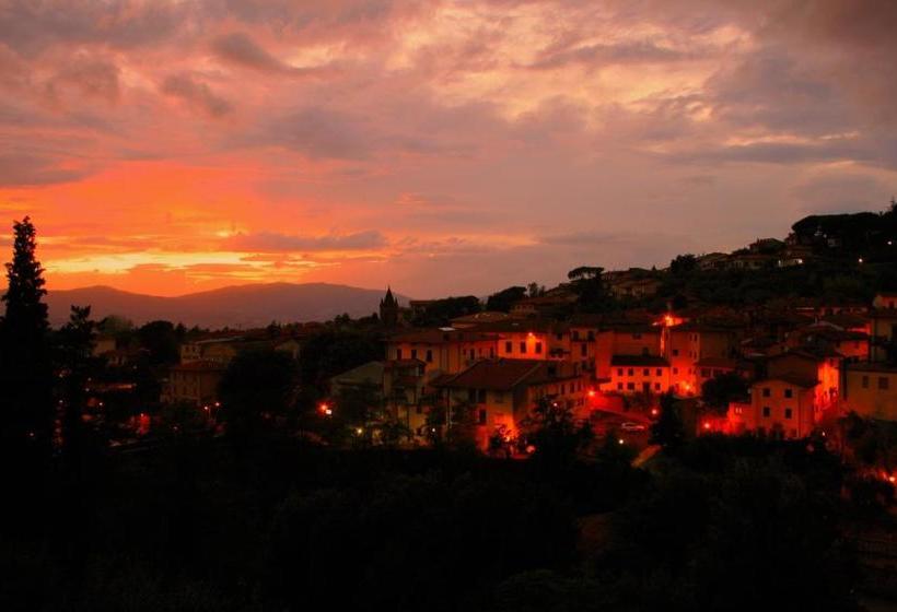 פנסיון La Terrazza Di Reggello