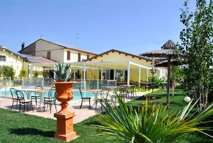 Majatalo Locanda Del Lupo