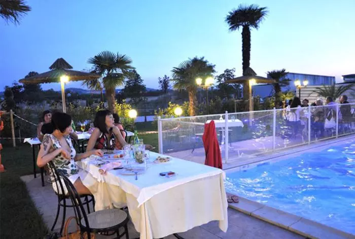 Majatalo Locanda Del Lupo