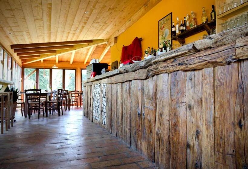 ペンション Osteria E Locanda Del Viaggiatore