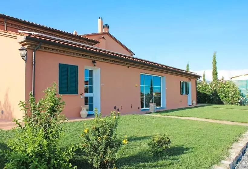 ホテル Agriturismo Ferruggini