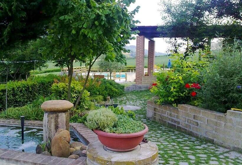 בית מלון כפרי Agriturismo Gli Ippocastani