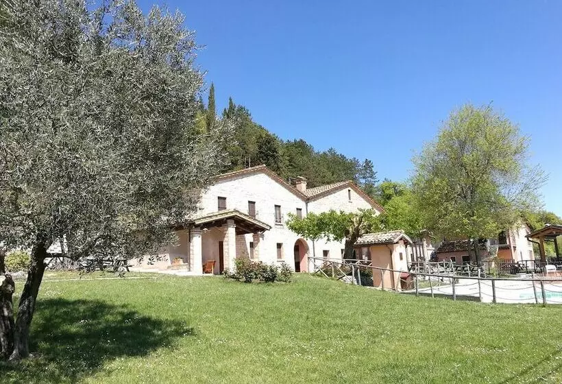 ホテル Agriturismo Il Casale